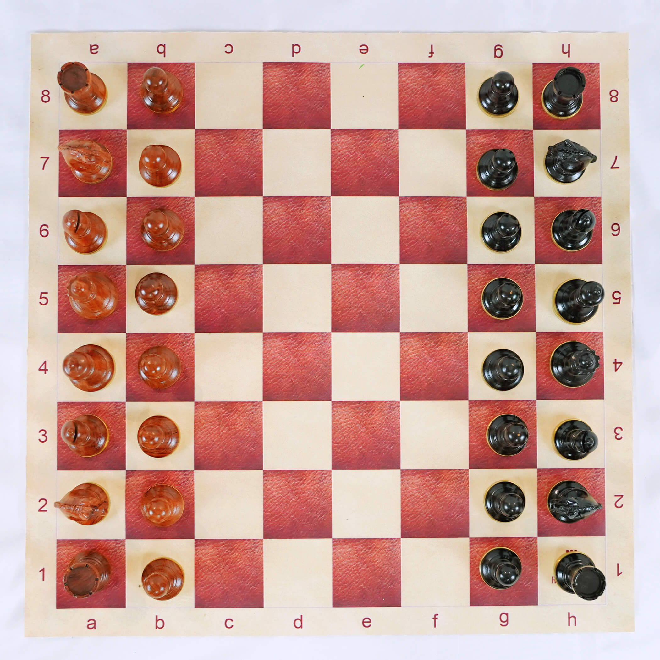 Bàn Cờ Vua, Da Napa, FIDE, cờ 9 ô: Chơi cờ là một hoạt động tuyệt vời để giải trí và rèn luyện trí tuệ. Với bàn cờ Vua hiện đại được làm bằng da Napa và chứng nhận từ FIDE, bạn sẽ có trải nghiệm tốt nhất. Cùng với cờ 9 ô truyền thống, bạn sẽ thấy một thế giới hoàn toàn mới của trò chơi cổ điển này. Hãy trở thành bậc thầy của bàn cờ Vua và cờ 9 ô trong trò chơi đầy kinh nghiệm này!
